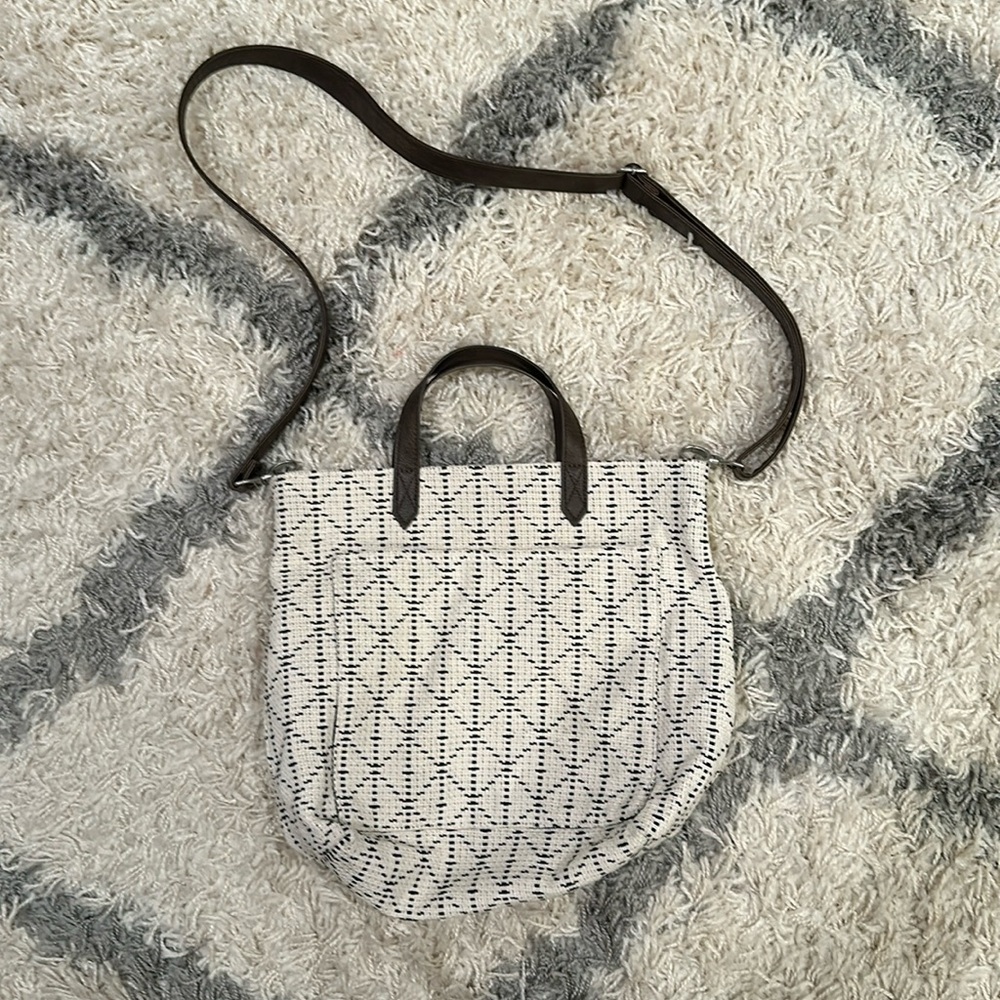 Thirty one cross body bag